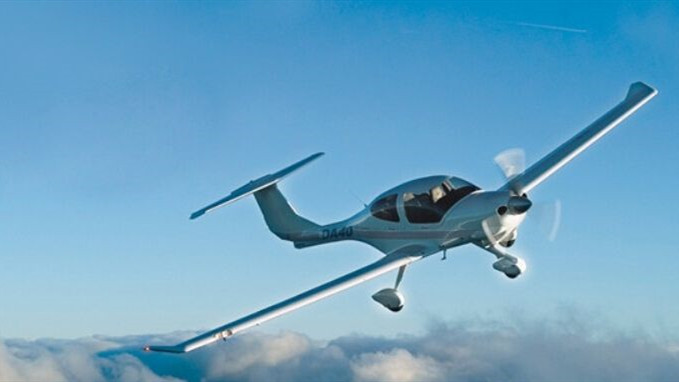 ����ͨ��DB�����콢��ҵ�����������Խӻ��ڲ��ݾٰ�